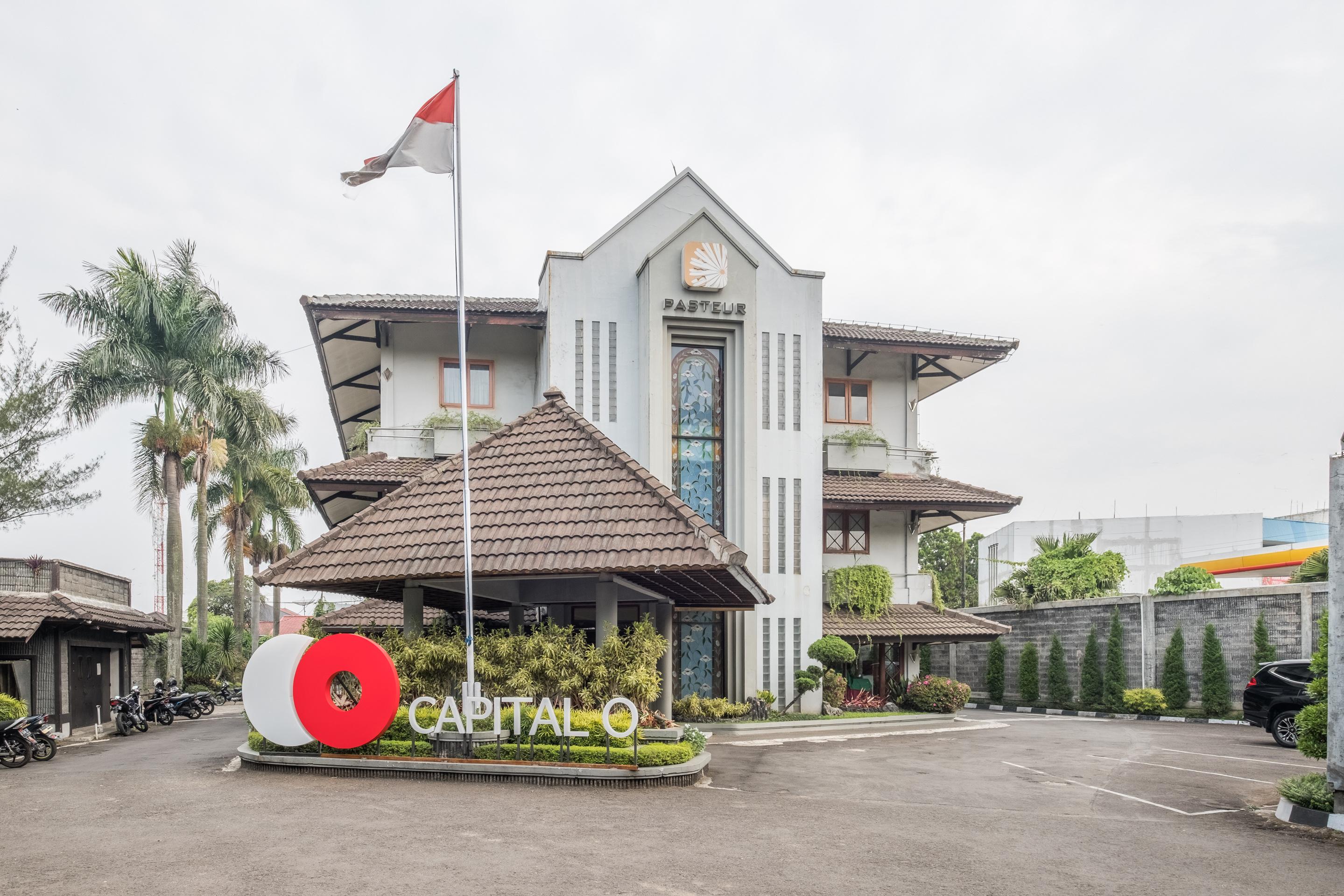 Capital O 874 Hotel Nyland Pasteur Bandung Exterior photo